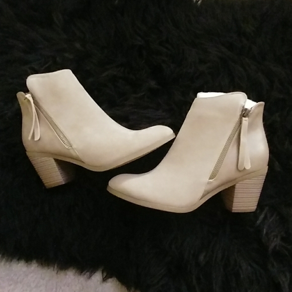Taupe booties - Picture 2 of 4